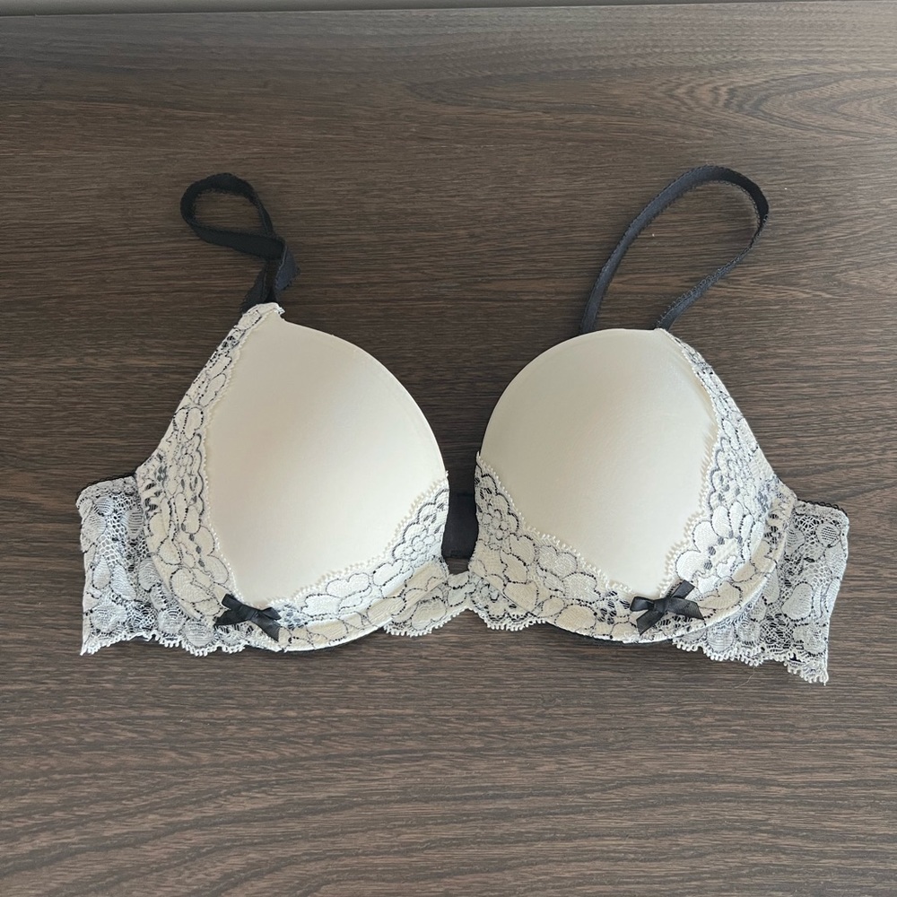 Victoria’s Secret Dream Angels Push-up Bra 34B